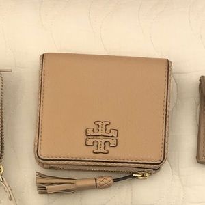 Tory burch pink wallet